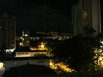 ラナイ（ベランダ）からの夜の景色 写真